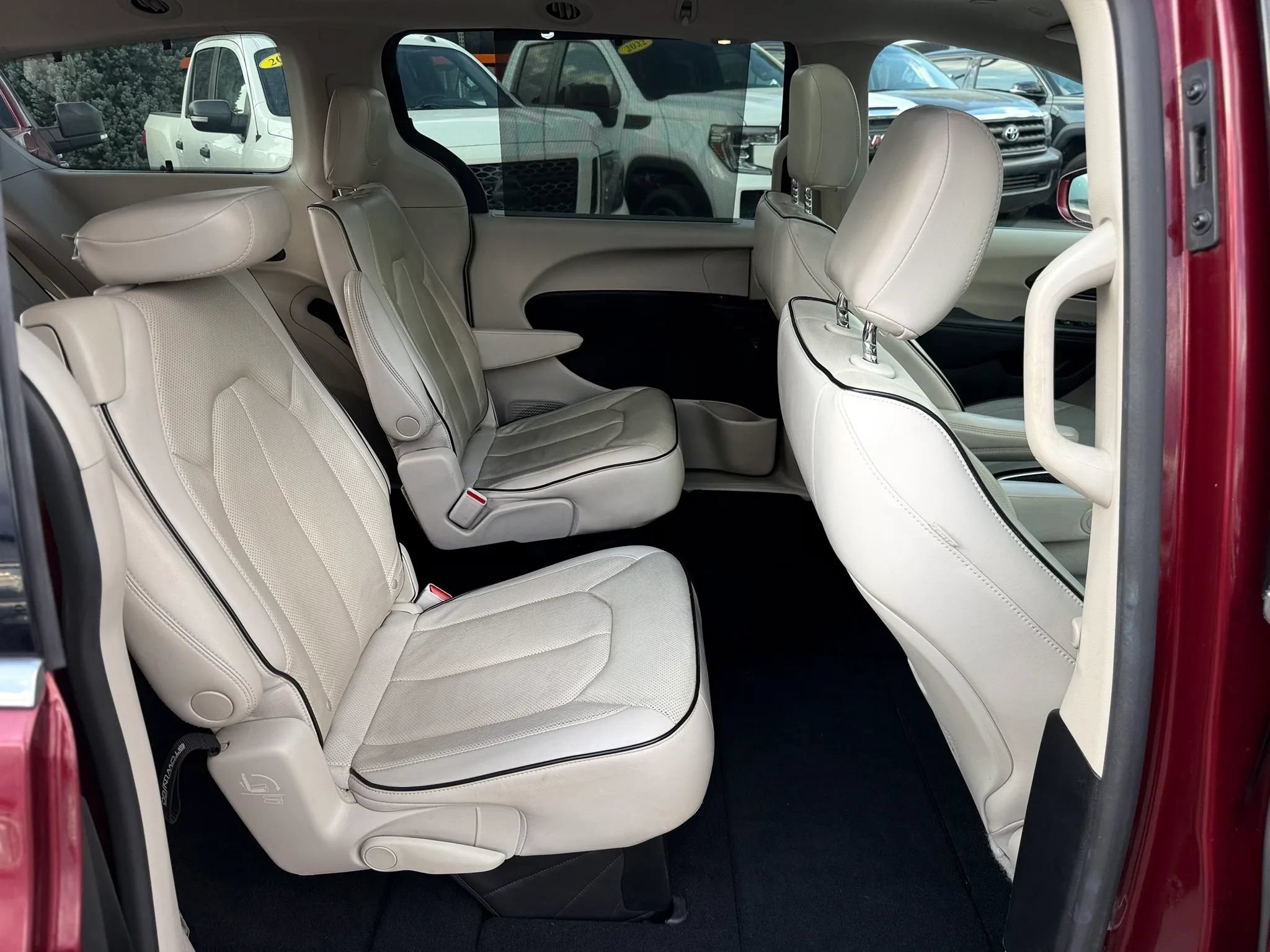 Used 2021 Chrysler Pacifica Limited w/ Premium & Safety Sphere Group AWD/4WD image 18