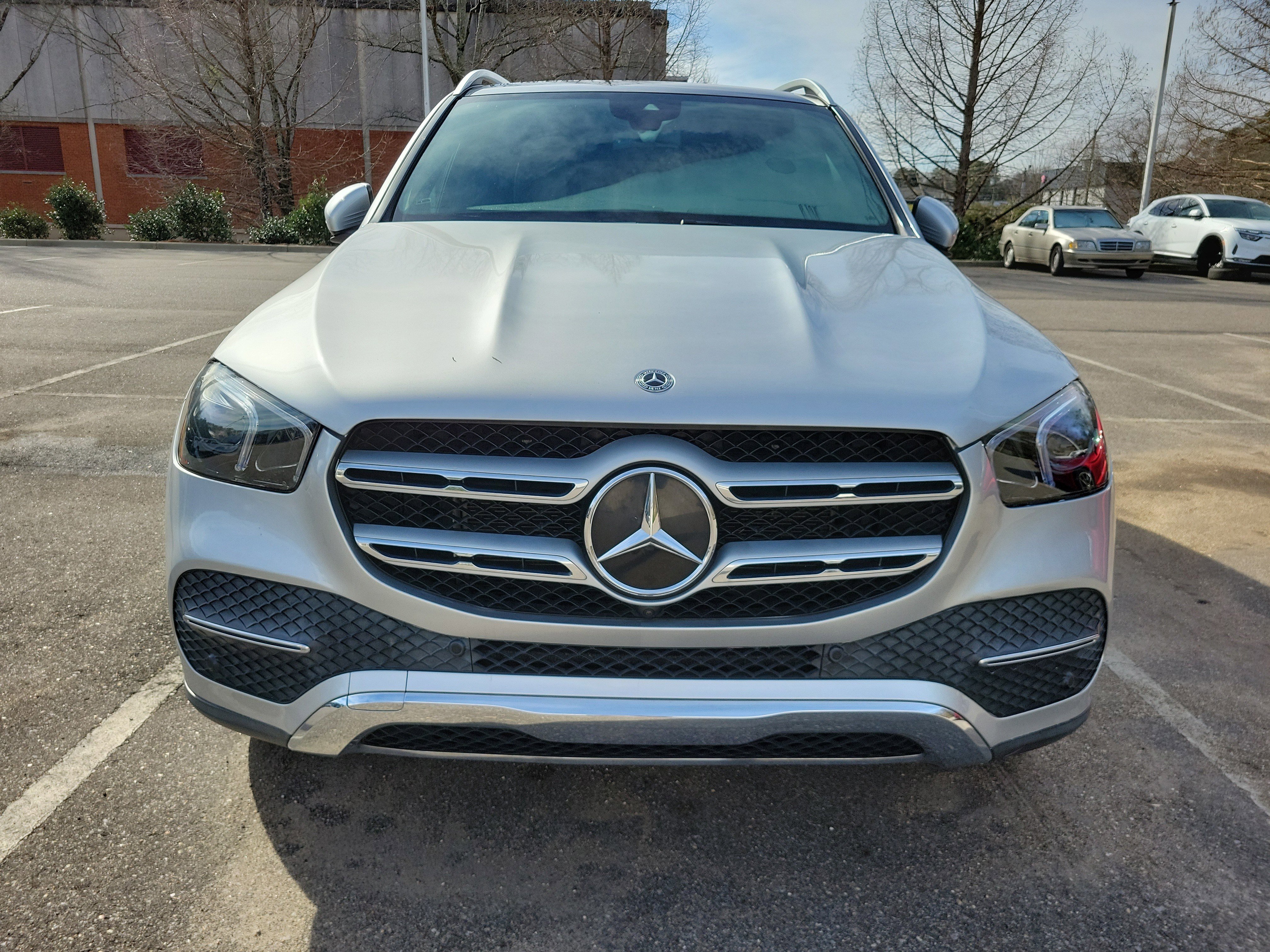 Used 2020 Mercedes-Benz GLE 350 w/ Premium Package image 2