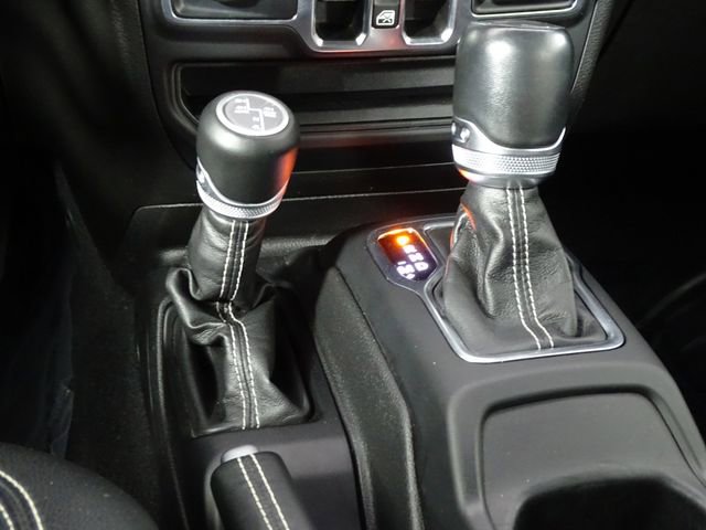 Used 2023 Jeep Wrangler Unlimited Sahara image 36