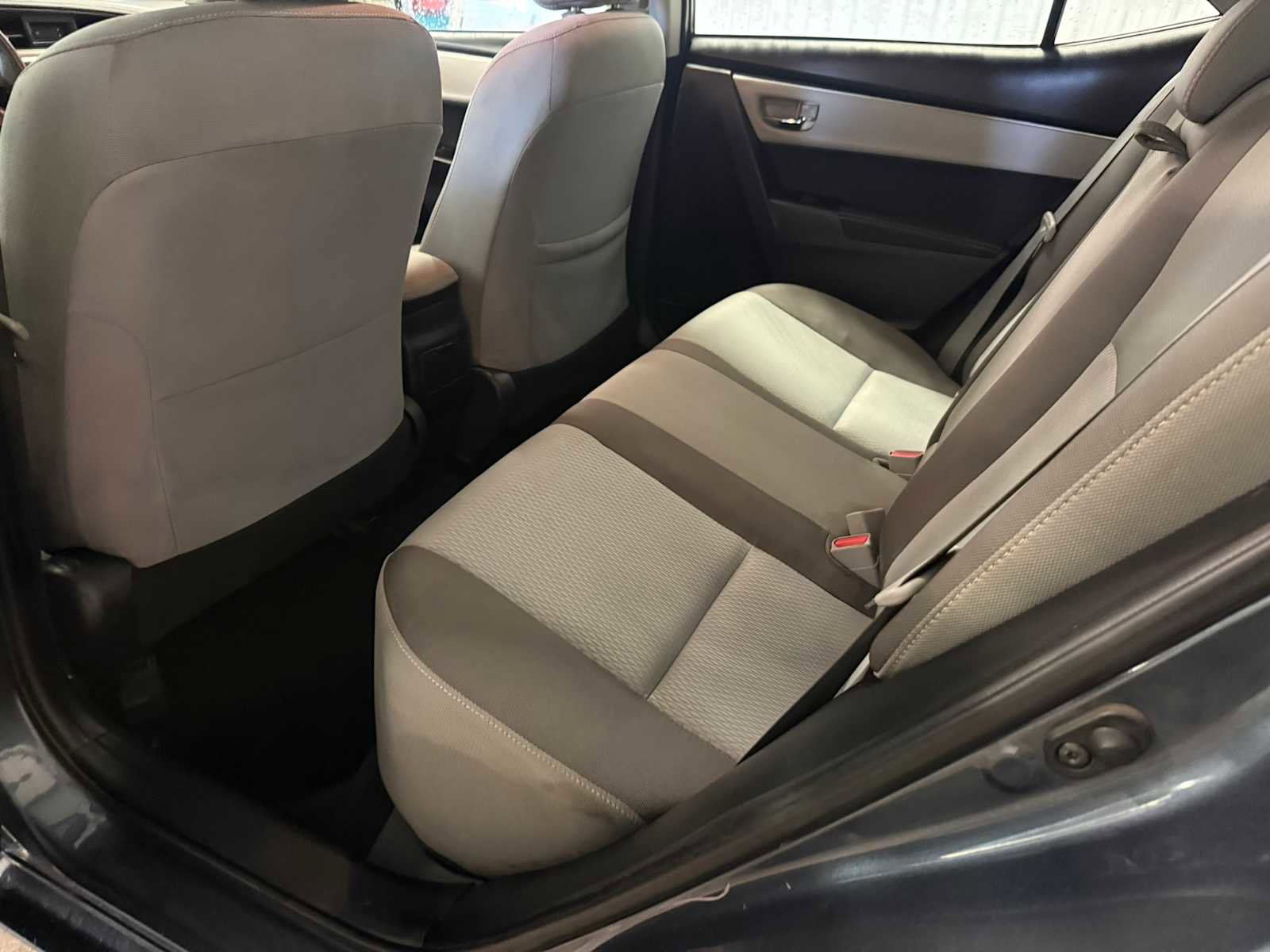 Used 2017 Toyota Corolla LE FWD image 22