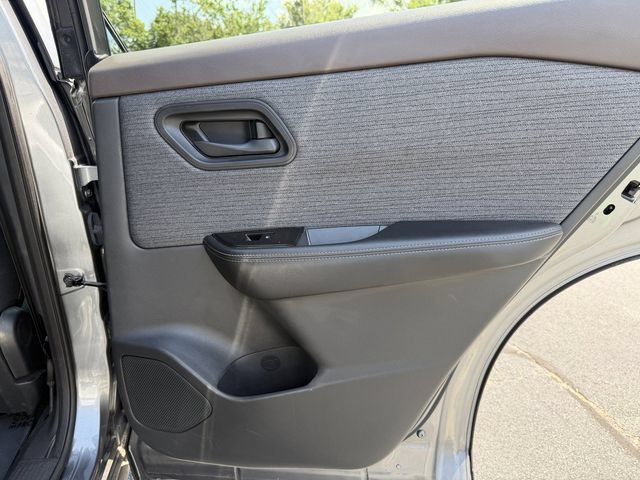 Used 2021 Nissan Rogue S AWD/4WD image 23