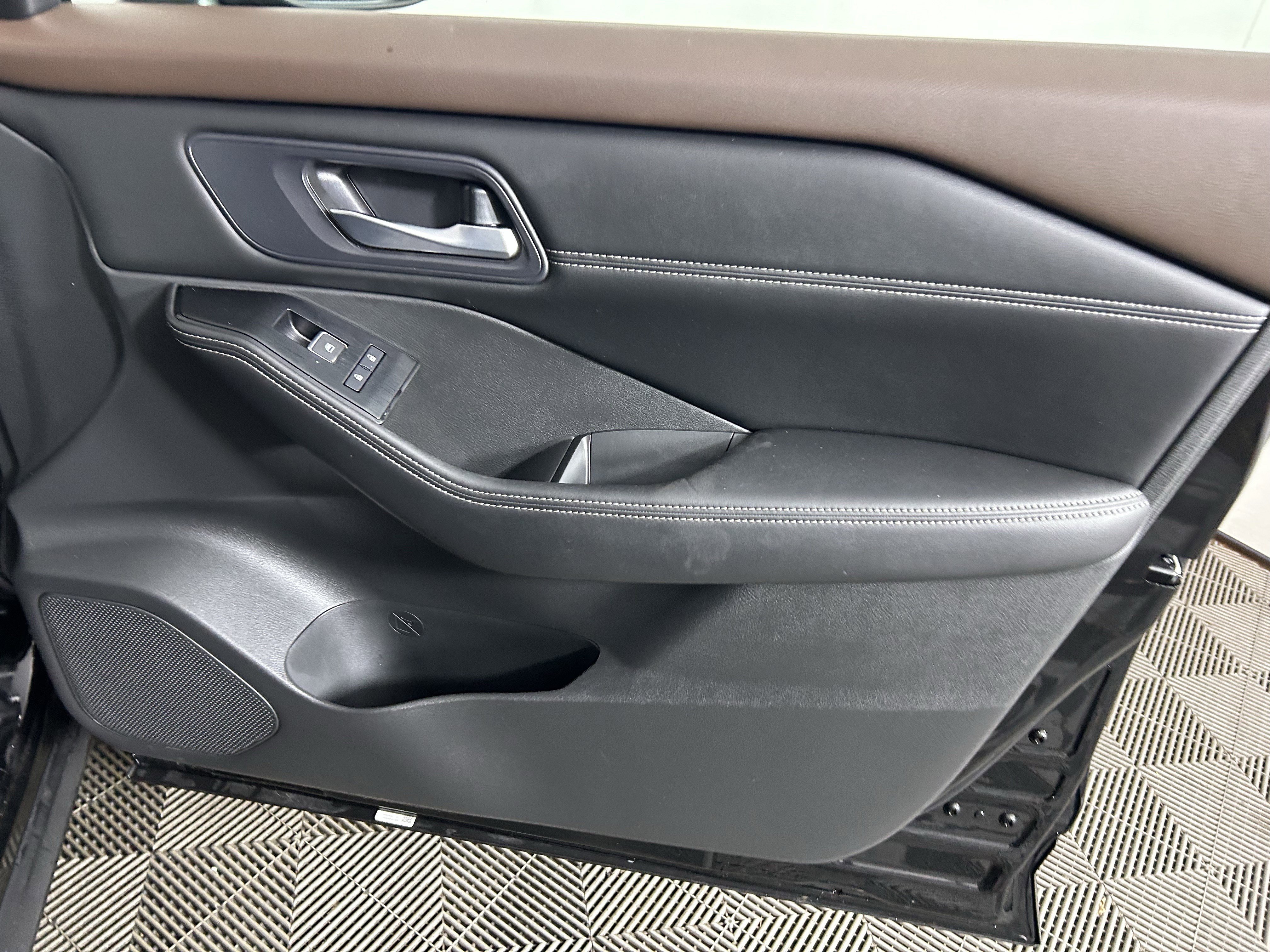 Certified 2023 Nissan Rogue SL w/ SL Premium Package image 38