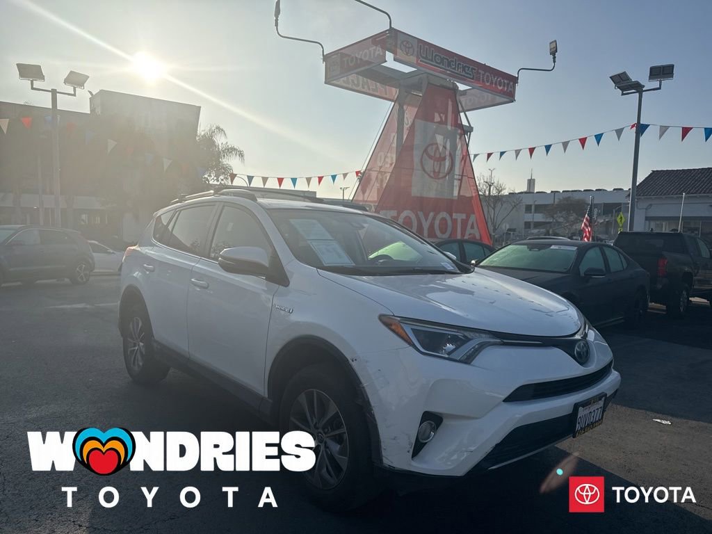 Used 2018 Toyota RAV4 XLE w/ Carpet Mat Package