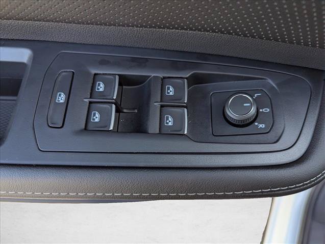 New 2026 Volkswagen Atlas Cross Sport SE FWD image 10