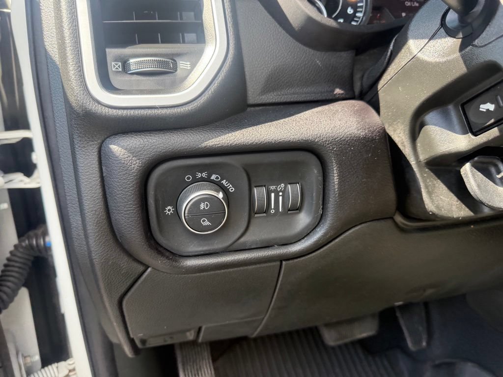 Used 2020 RAM 2500 Big Horn w/ Level 2 Equipment Group AWD/4WD image 17