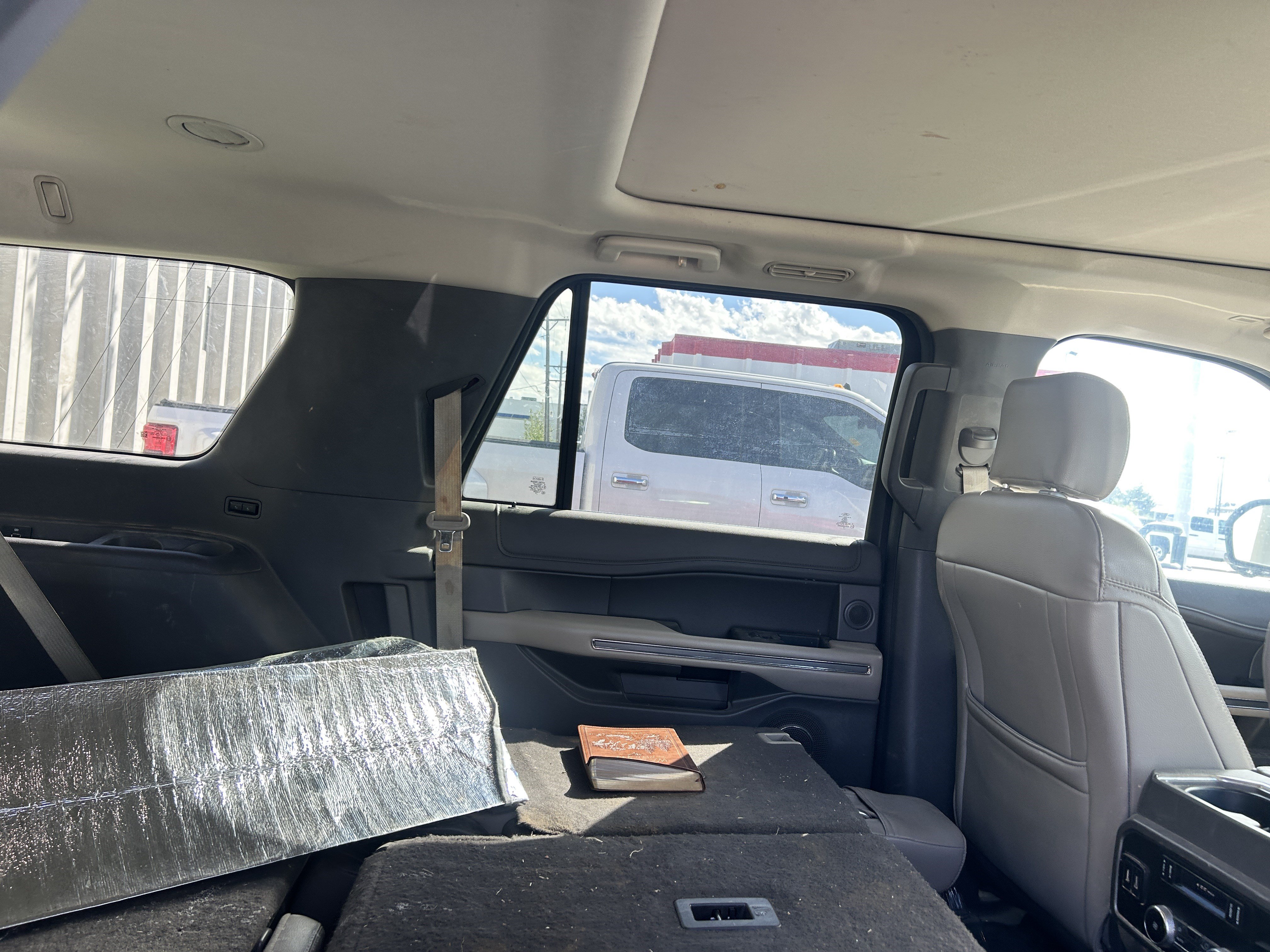 Used 2019 Ford Expedition Max XLT w/ Equipment Group 202A AWD/4WD image 10
