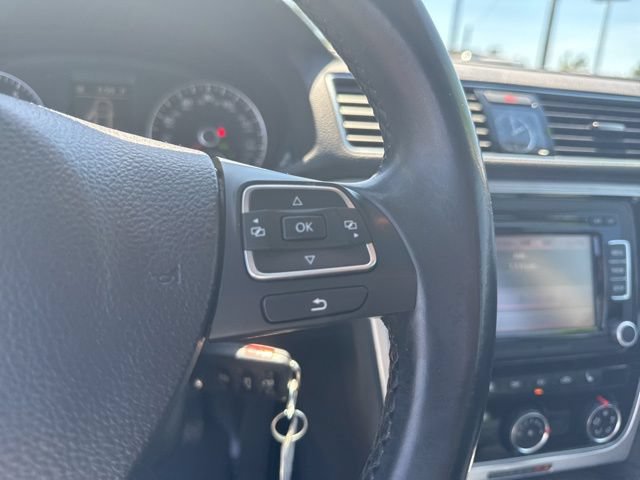 Used 2013 Volkswagen Passat 2.5 SE FWD image 20