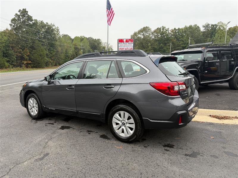 Used 2019 Subaru Outback 2.5i image 3