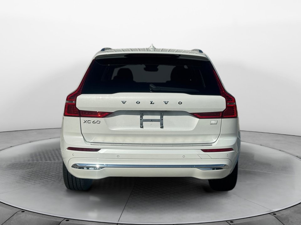 Certified 2023 Volvo XC60 T8 Plus w/ Climate Package AWD/4WD image 6