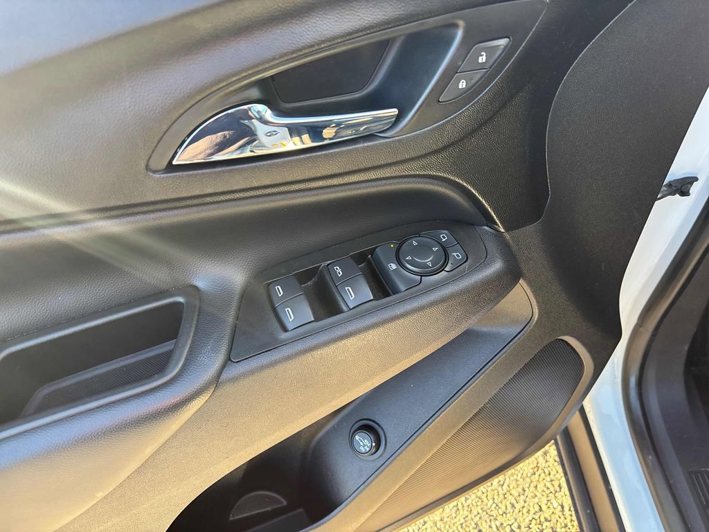 Used 2021 Chevrolet Equinox LT w/ Driver Convenience Package image 15