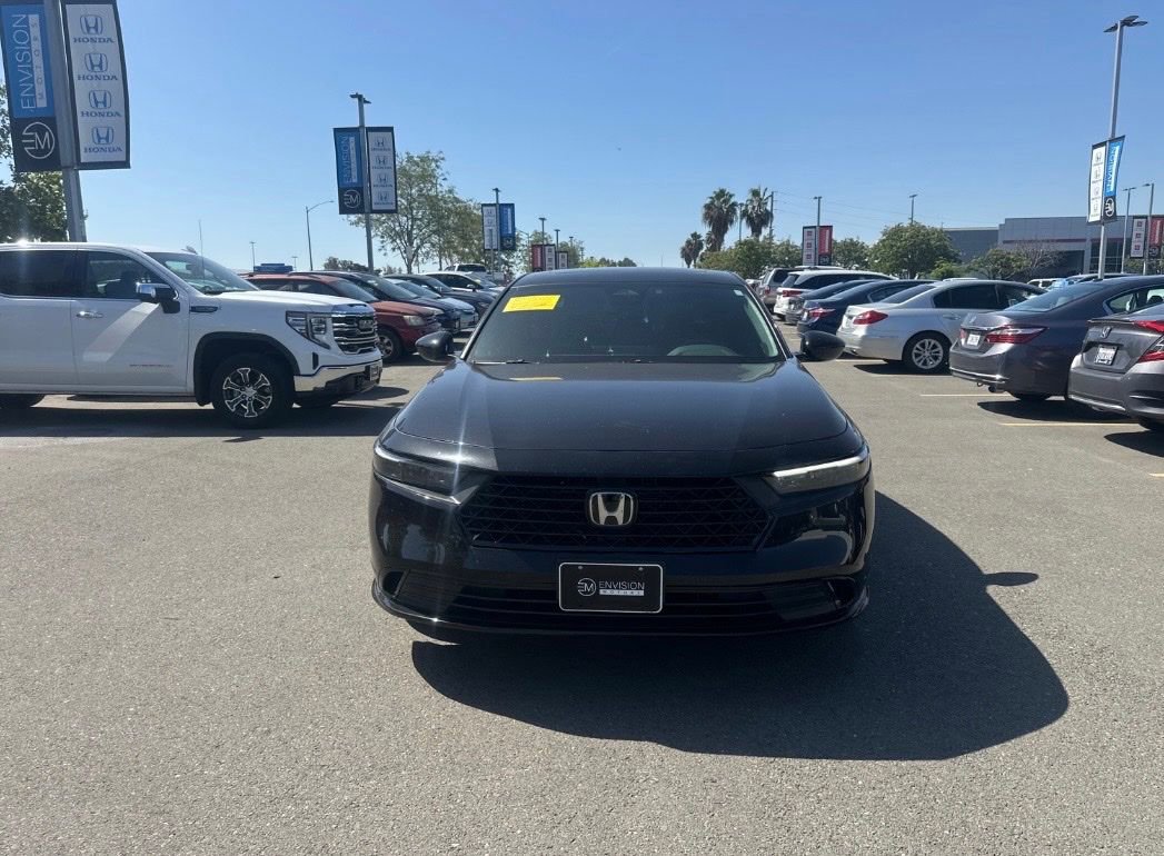 Used 2025 Honda Accord Sport image 1