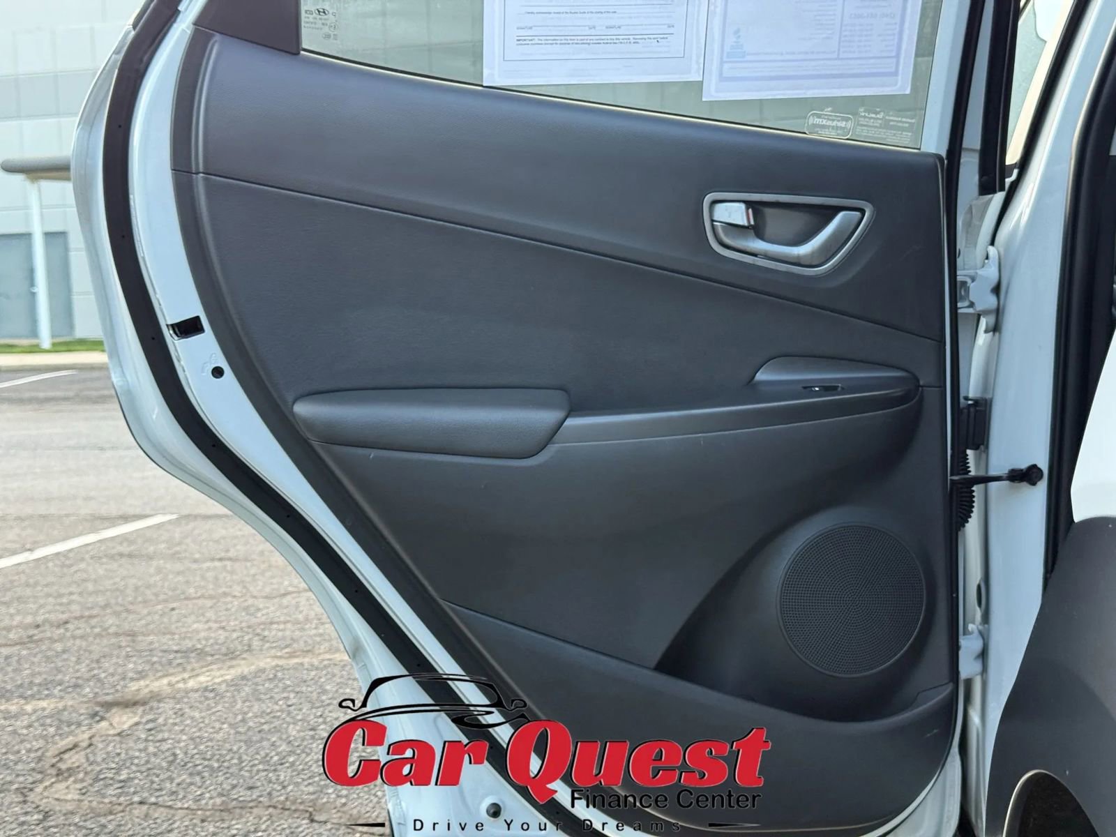 Used 2021 Hyundai Kona Limited image 13