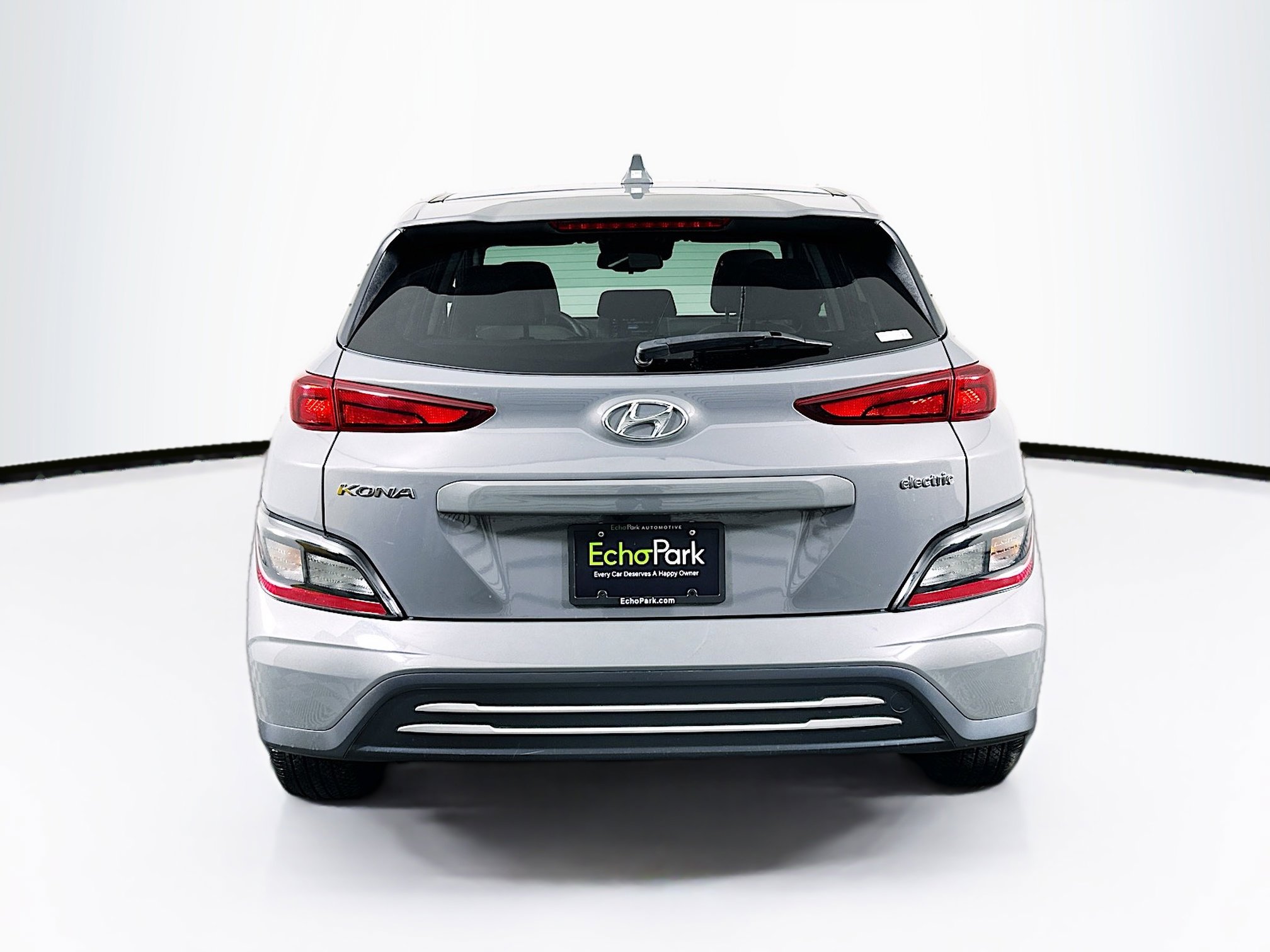 Used 2023 Hyundai Kona SE w/ Cargo Package image 7