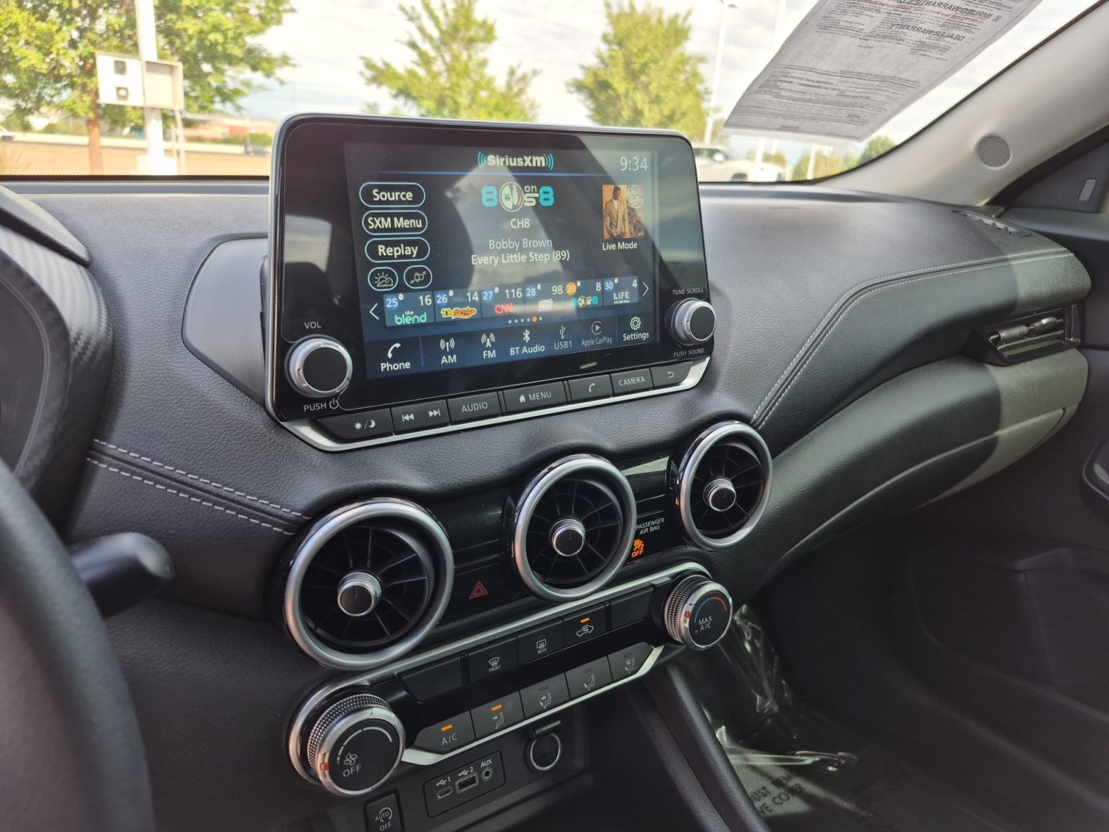 Used 2024 Nissan Sentra SV FWD image 11