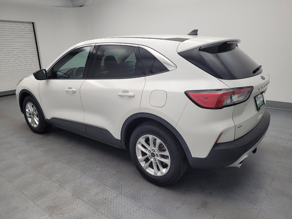 Used 2020 Ford Escape SE FWD image 3