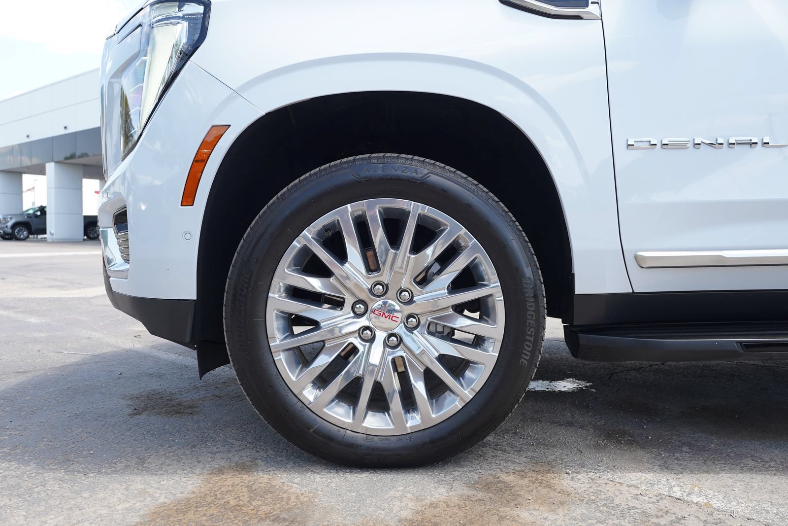 Certified 2026 GMC Yukon XL Denali w/ Advanced Technology Package AWD/4WD image 29