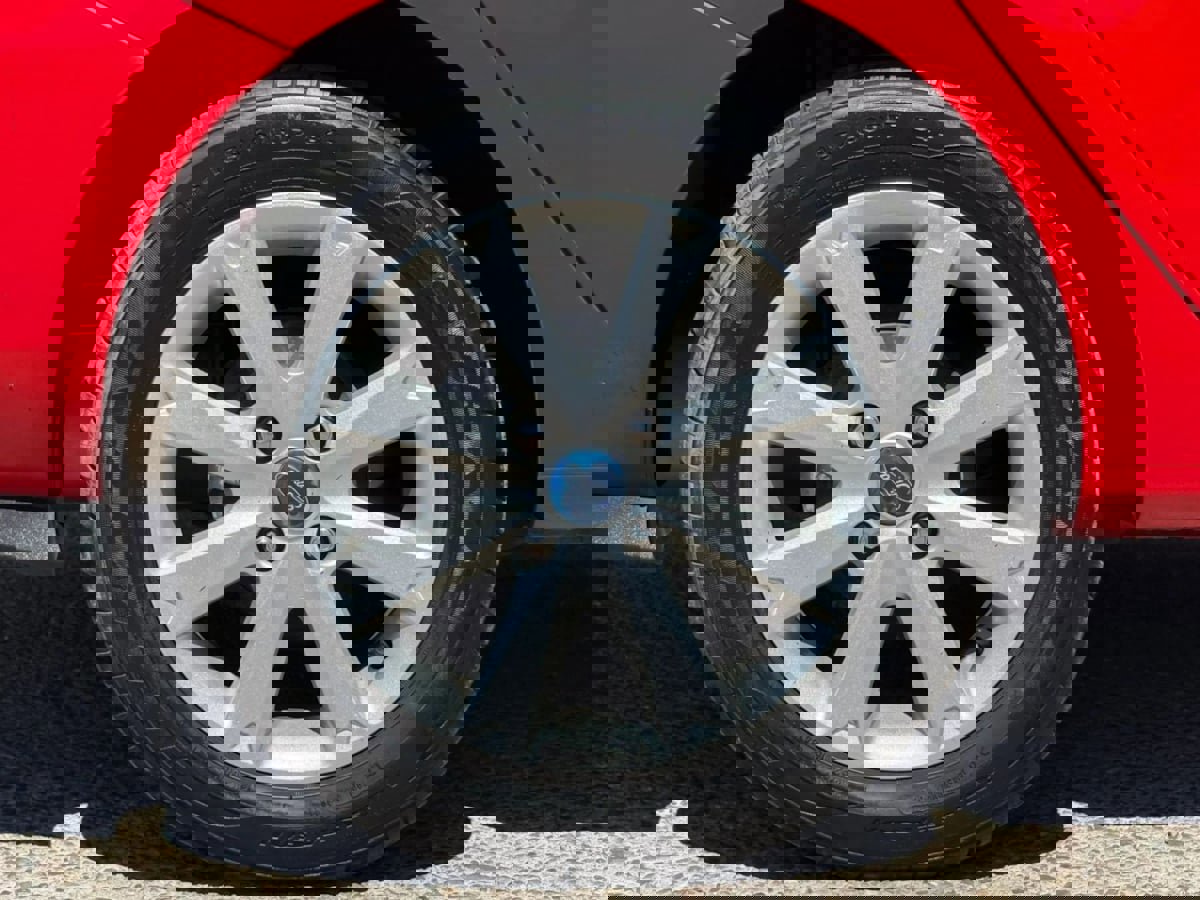 Used 2012 Ford Fiesta SE FWD image 25