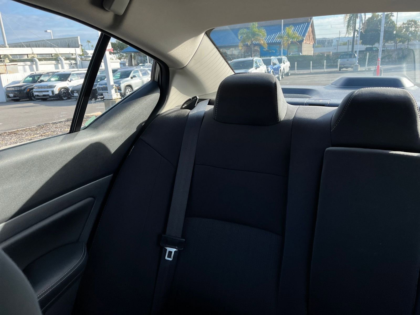 Used 2025 Nissan Altima 2.5 SV image 39