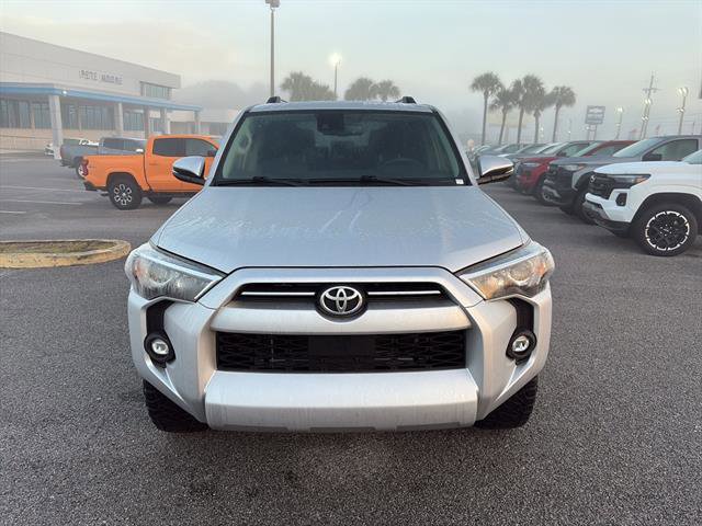 Used 2022 Toyota 4Runner SR5 Premium w/ Moonroof Package RWD image 2