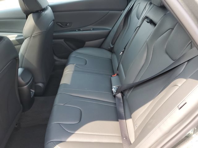 New 2026 Hyundai Elantra SEL Sport FWD image 12