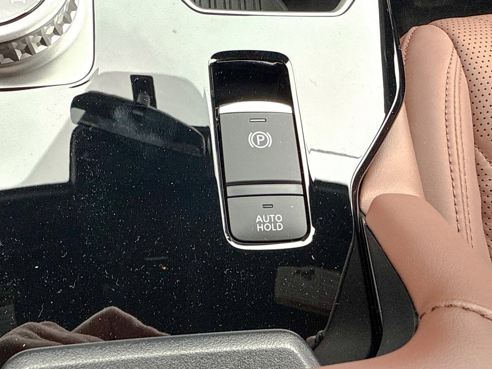 New 2025 Mitsubishi Outlander SEL image 43