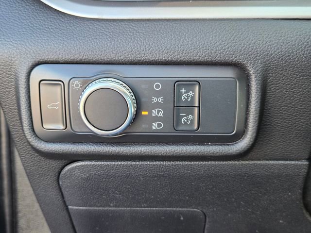 Used 2021 Ford Explorer XLT image 27