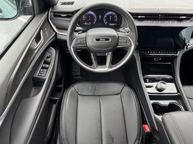 New 2026 Jeep Grand Cherokee Limited w/ Luxury Tech Group II AWD/4WD image 37