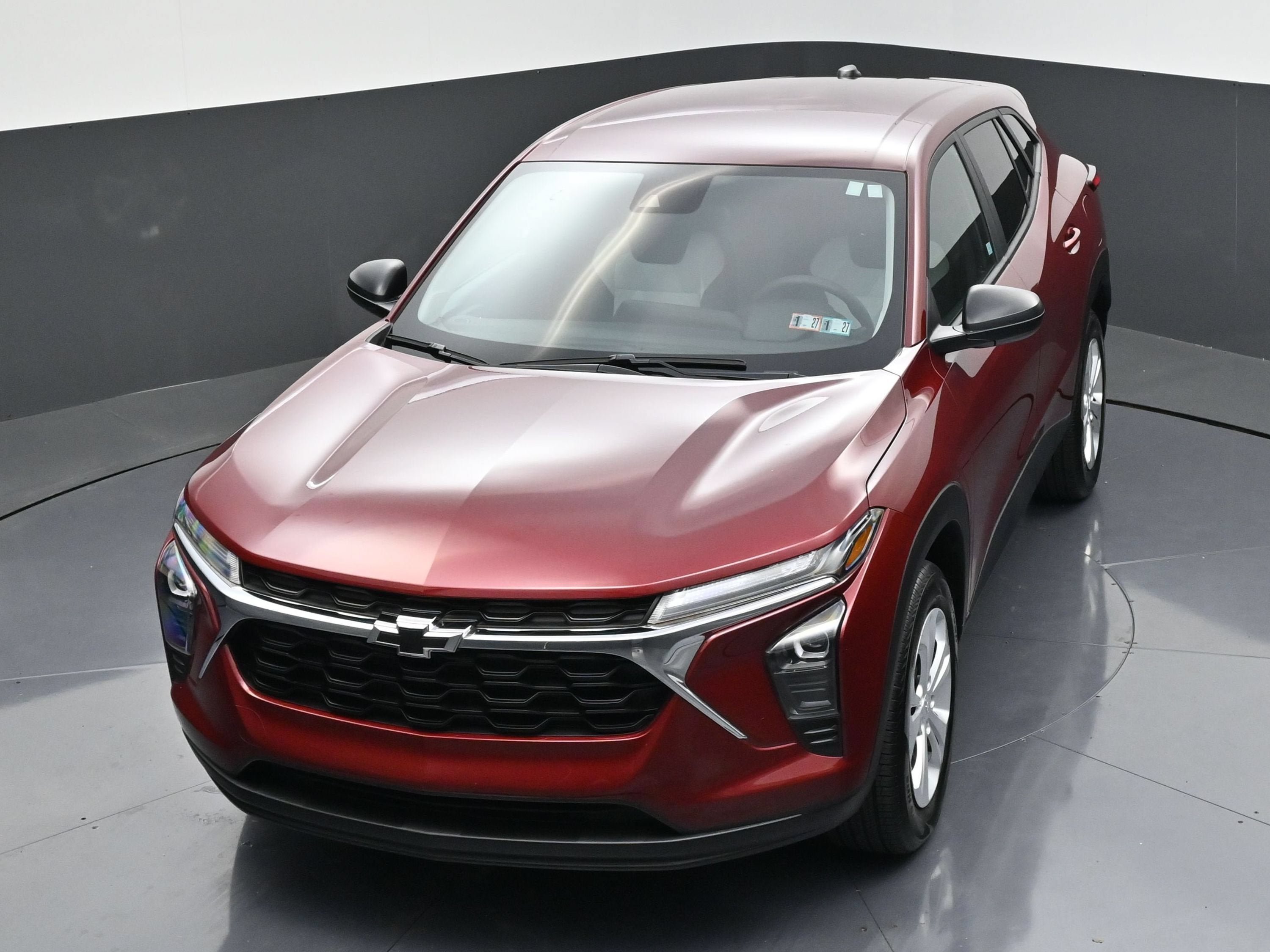 Used 2024 Chevrolet Trax LS FWD image 41