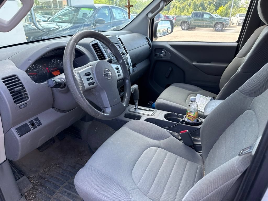Used 2015 Nissan Frontier S RWD image 5