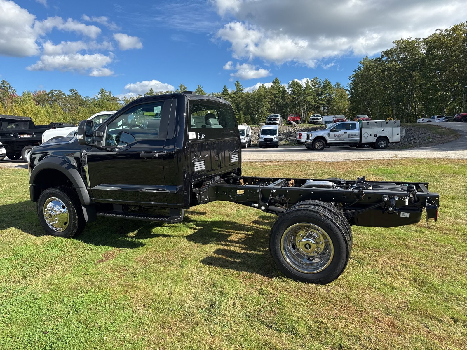 New 2026 Ford F550 4x4 Regular Cab Super Duty image 5