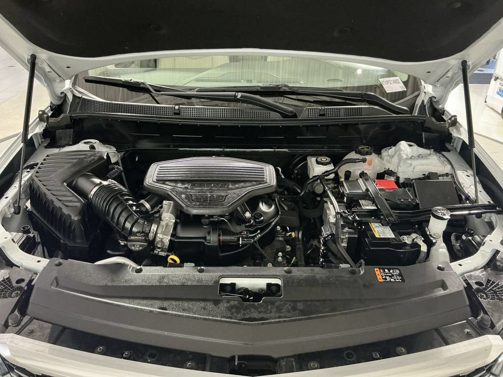 Used 2025 Cadillac XT6 Premium Luxury w/ LPO, Floor Liner Package AWD/4WD image 30