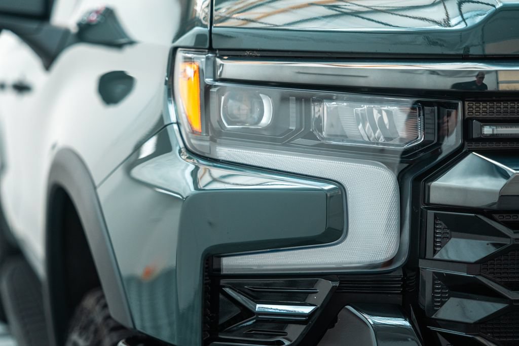 Used 2026 Chevrolet Silverado 1500 ZR2 AWD/4WD image 15