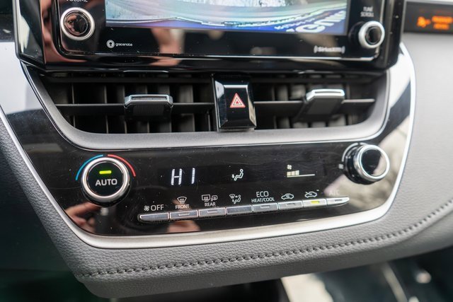 Used 2022 Toyota Corolla SE image 27