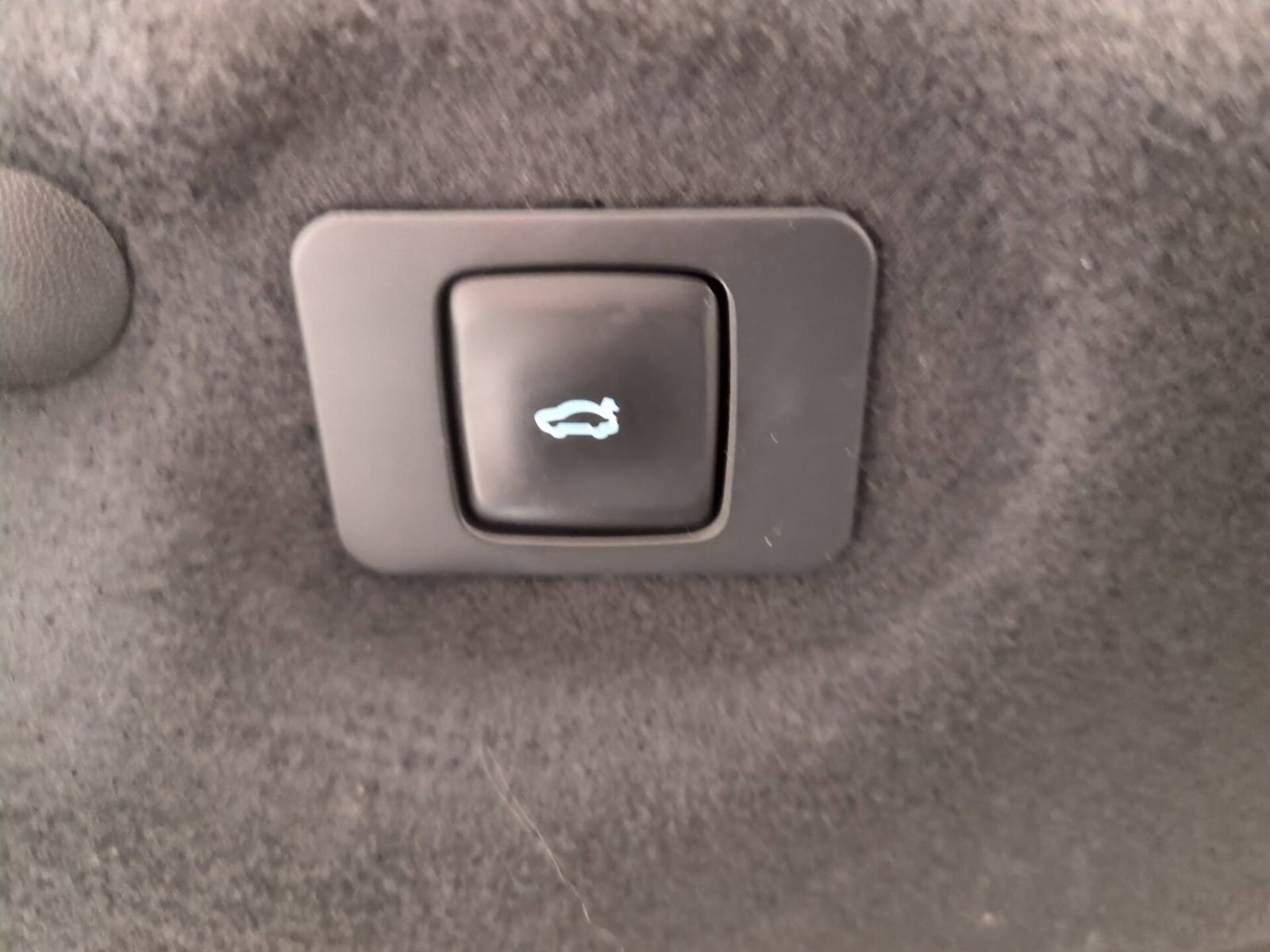 Used 2020 Lincoln MKZ Reserve w/ Elements Package image 15