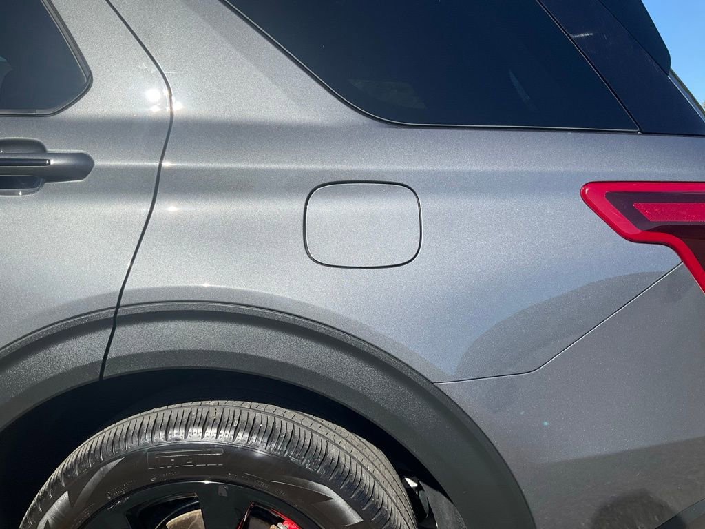 Used 2022 Ford Explorer ST w/ Equipment Group 401A image 13