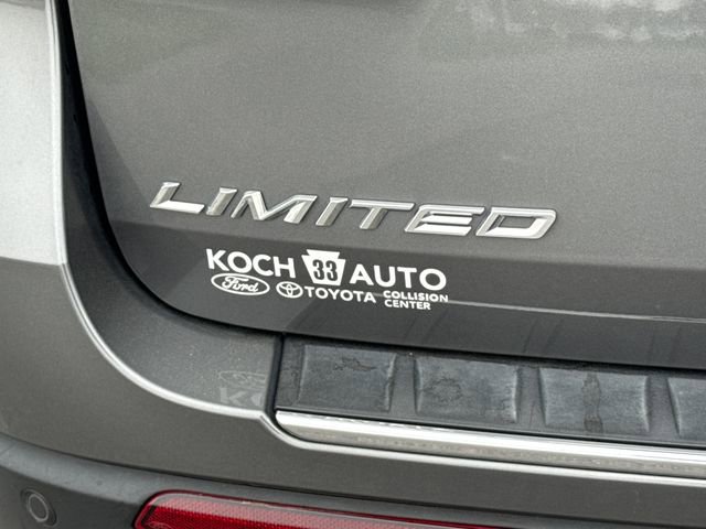 Used 2023 Ford Explorer Limited w/ Limited Technology Package image 18