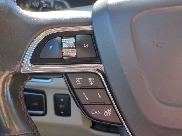 Used 2018 Lincoln Navigator Reserve w/ Technology Package AWD/4WD image 16