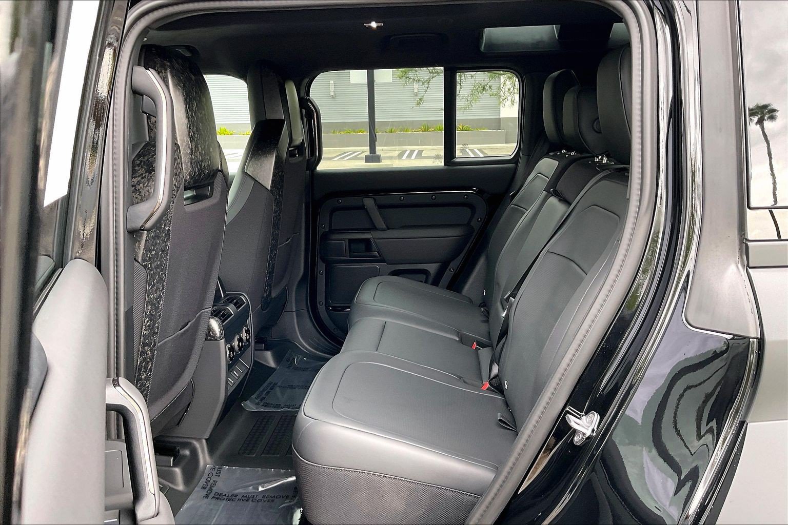 New 2026 Land Rover Defender 110 OCTA AWD/4WD image 17