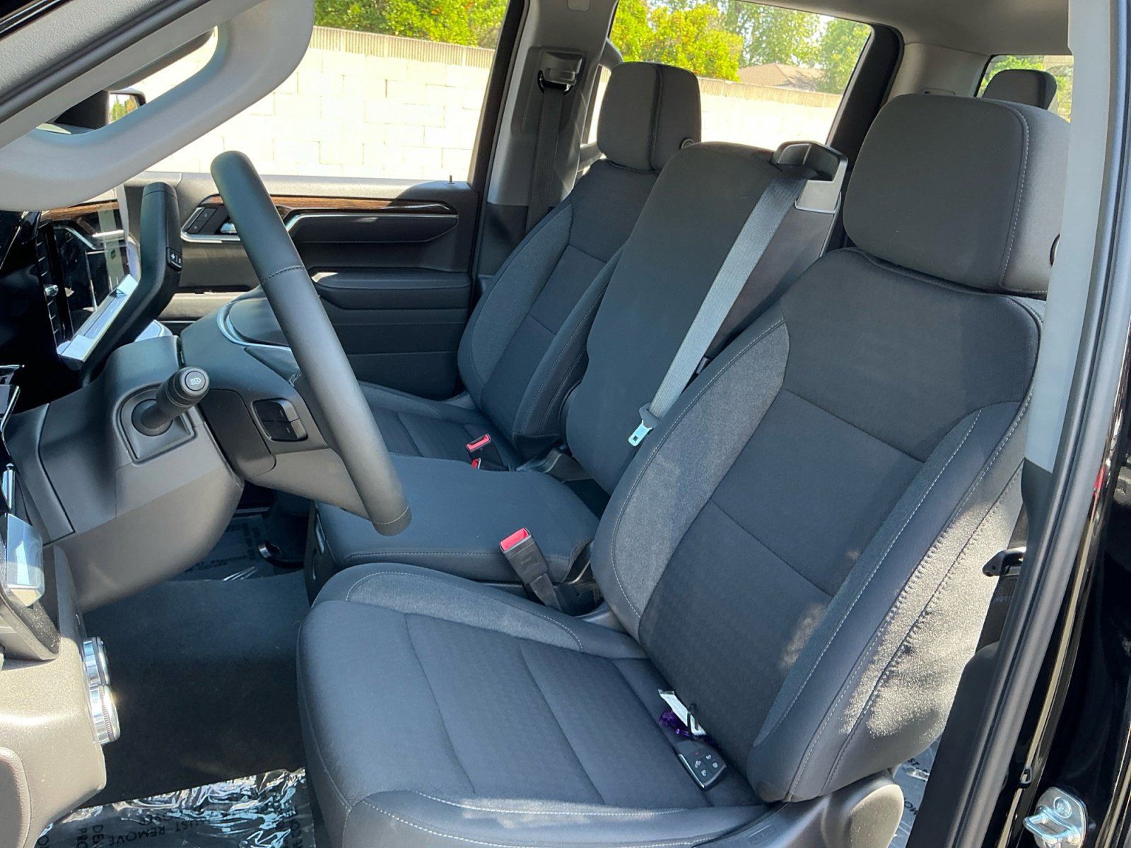 Used 2025 GMC Sierra 1500 Elevation image 18