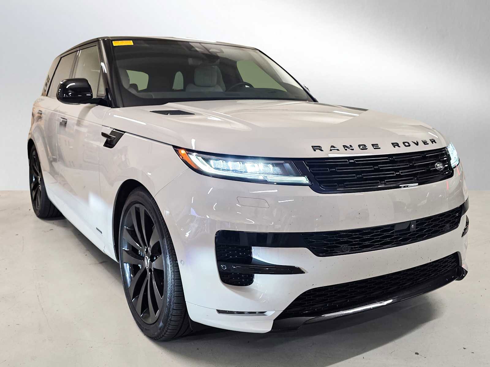 Used 2025 Land Rover Range Rover Sport Autobiography image 7