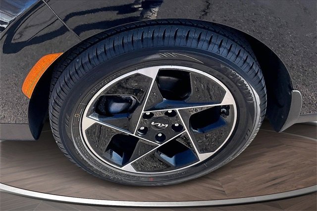 Used 2023 Kia Soul EX image 9