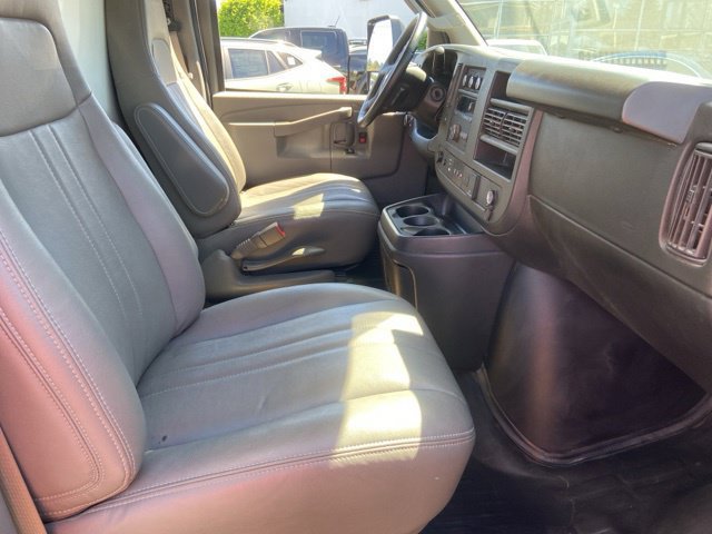 Used 2021 Chevrolet Express 3500 w/ Power Convenience Package RWD image 27