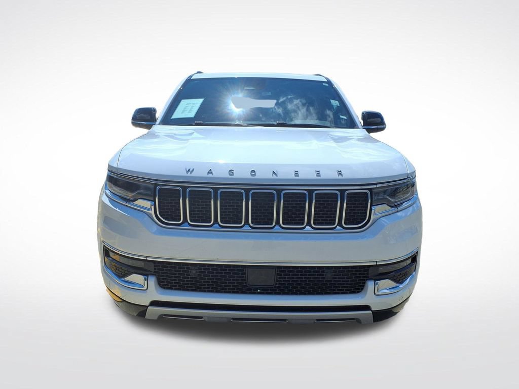 Used 2024 Jeep Wagoneer Series II w/ Flexible Seating Group RWD image 2
