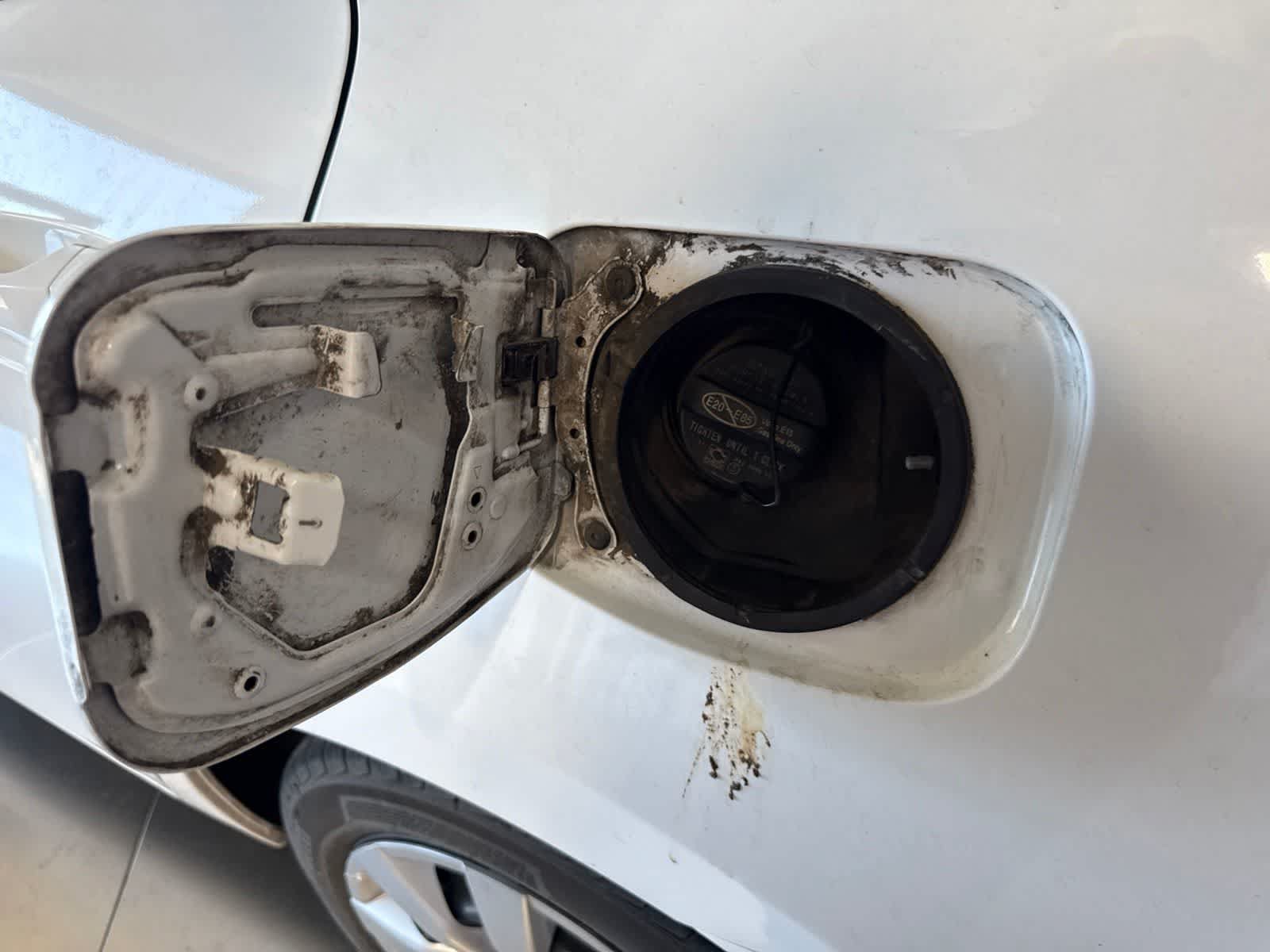 Used 2016 Toyota Corolla LE FWD image 10