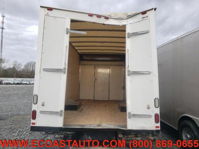 Used 2016 GMC Savana 3500 Extended RWD image 5