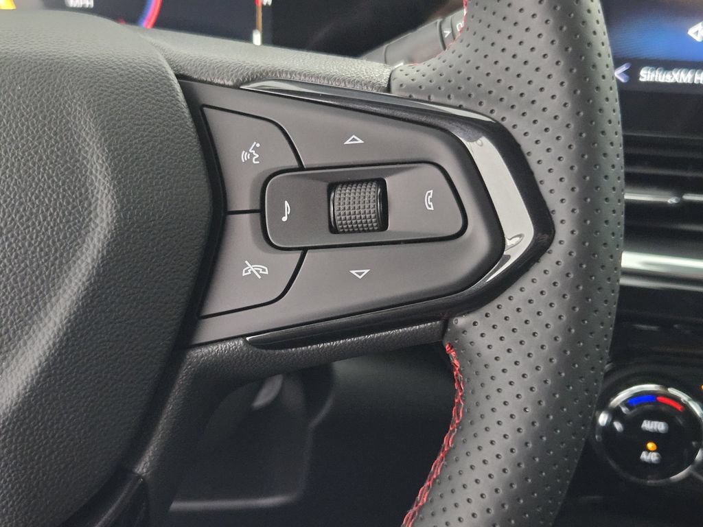 New 2026 Chevrolet Trax RS w/ Sunroof Package FWD image 32
