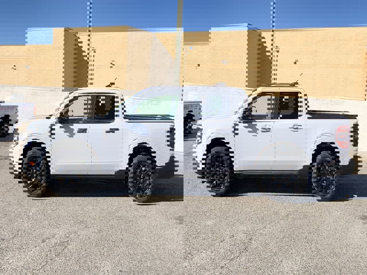 New 2025 Ford Maverick XLT w/ XLT Luxury Package image 5