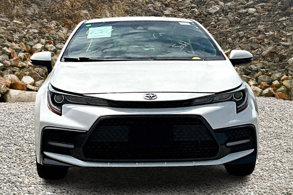 Used 2021 Toyota Corolla XSE image 3