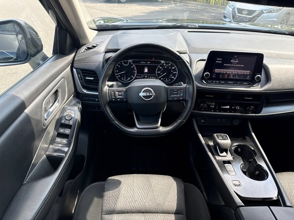 Certified 2025 Nissan Rogue SV FWD image 33