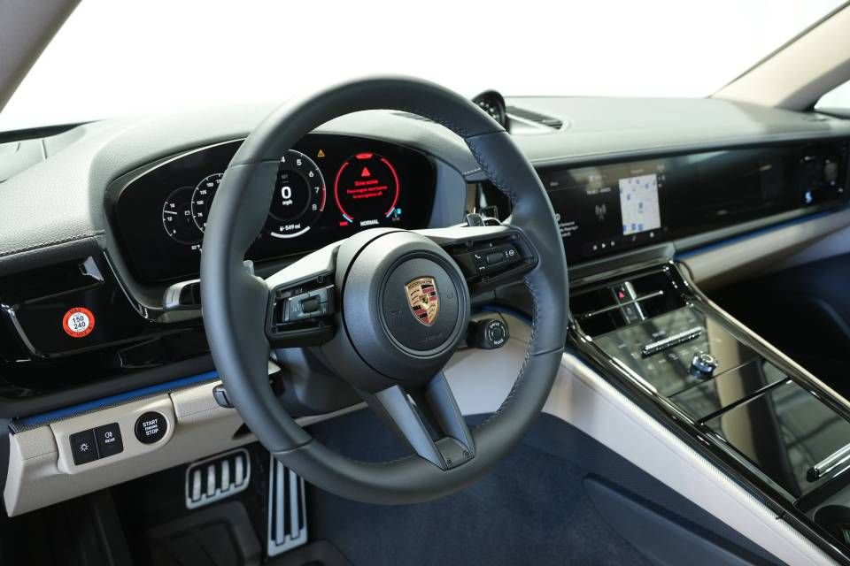 New 2026 Porsche Panamera 4 AWD/4WD image 4